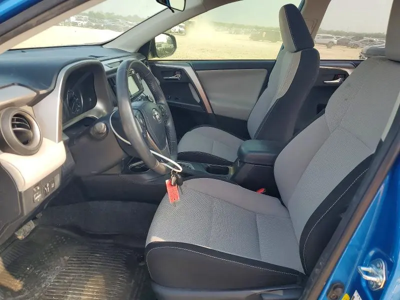 2017 TOYOTA RAV4 XLE  