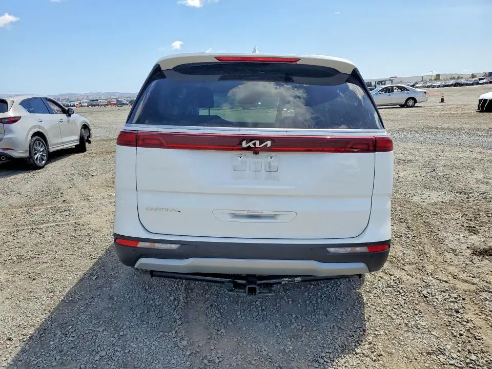 2024 KIA CARNIVAL LX  
