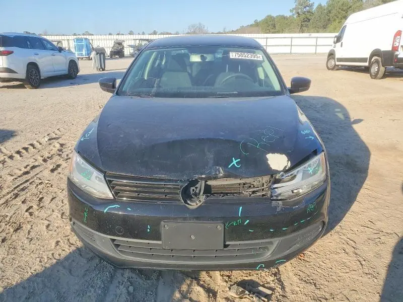 2013 VOLKSWAGEN JETTA BASE  