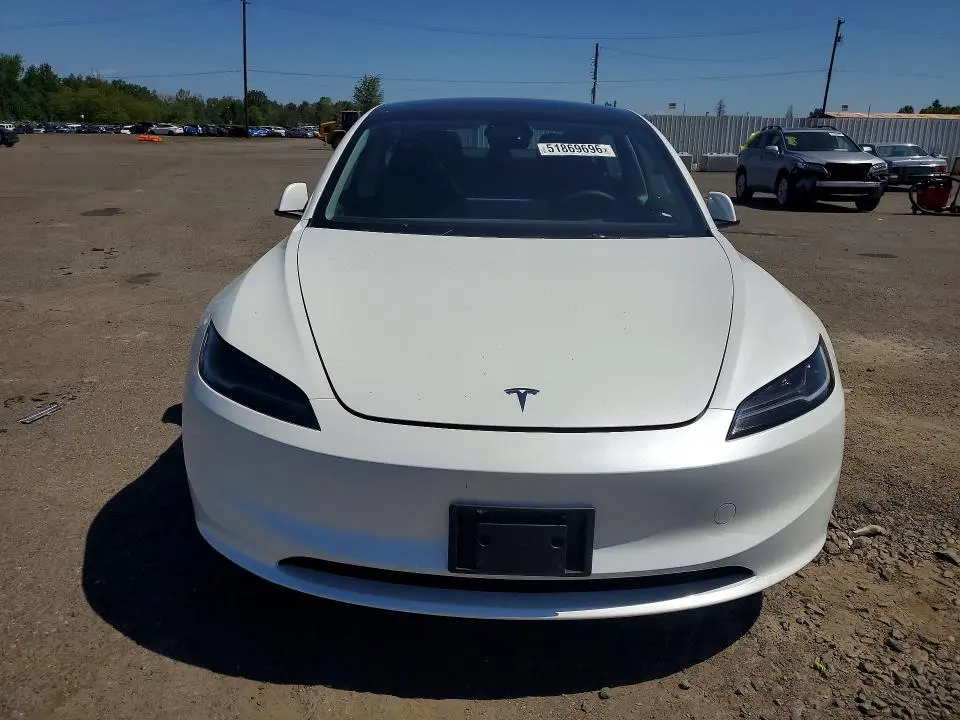 2025 TESLA MODEL 3   