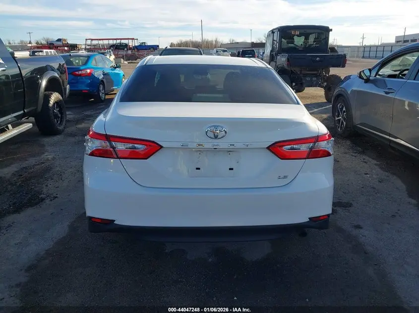 2018 TOYOTA CAMRY LE