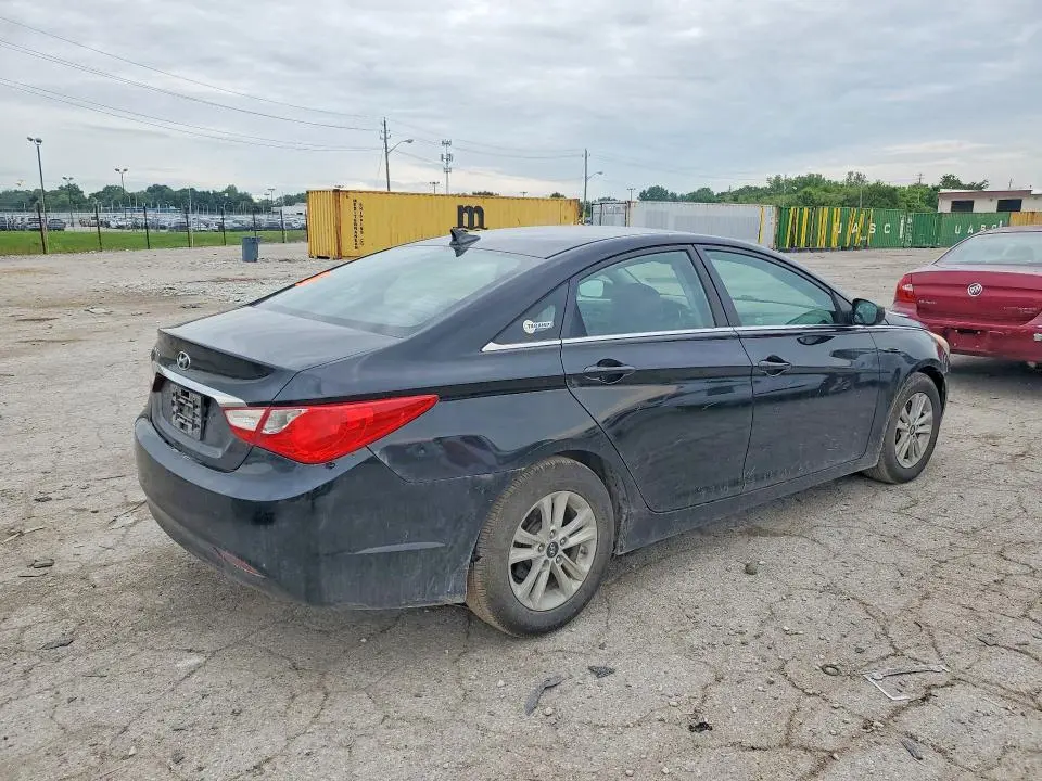 2011 HYUNDAI SONATA GLS  