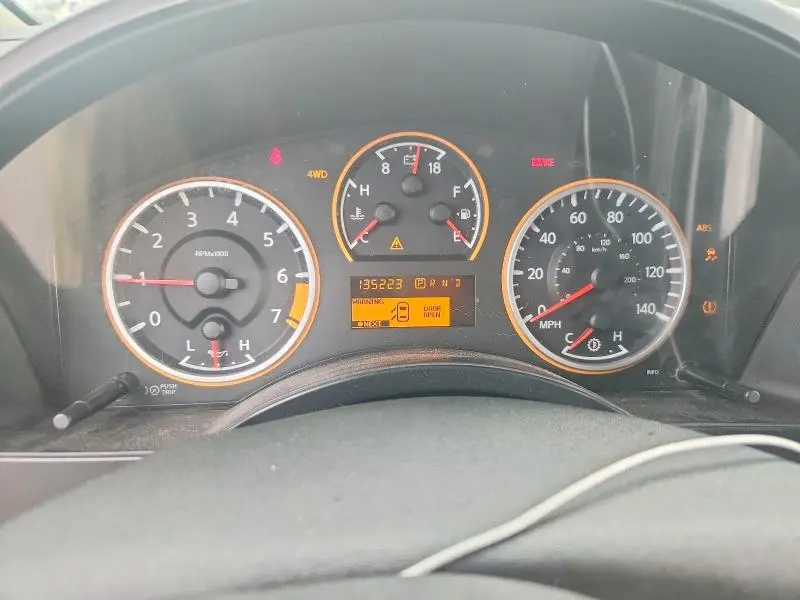 2012 NISSAN TITAN SV  