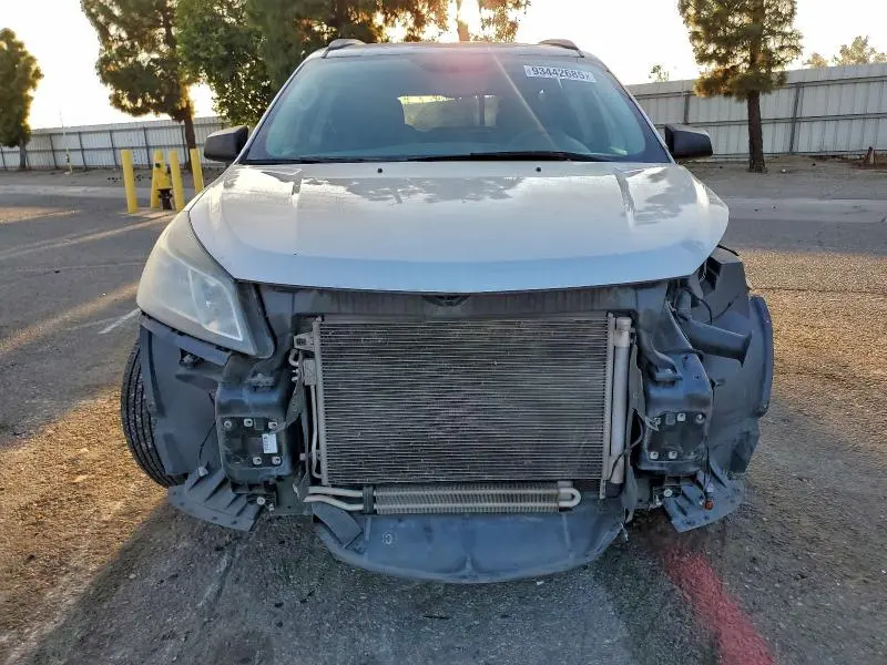 2016 CHEVROLET TRAVERSE LS  