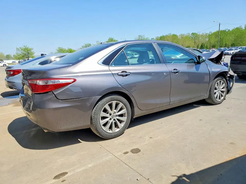 2016 TOYOTA CAMRY XLE  