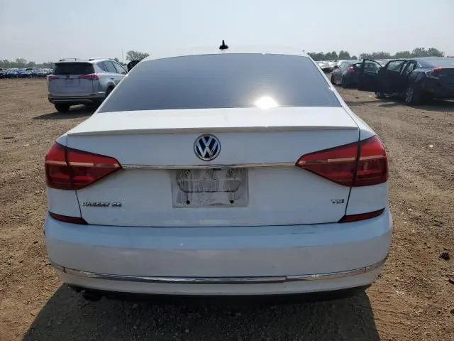 2016 VOLKSWAGEN PASSAT SE  