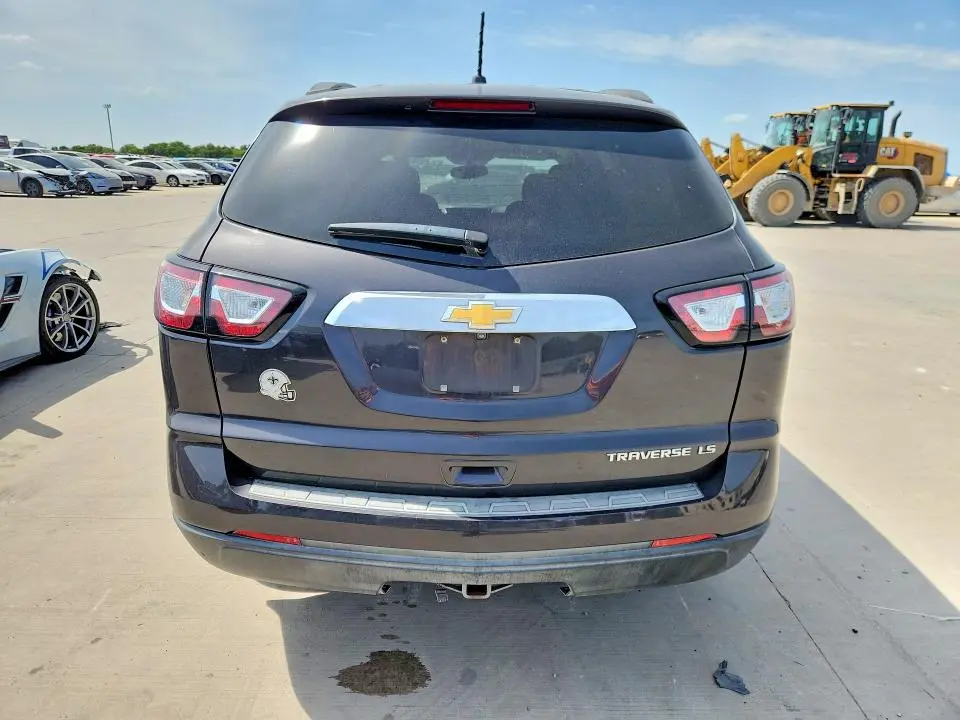 2015 CHEVROLET TRAVERSE LS  