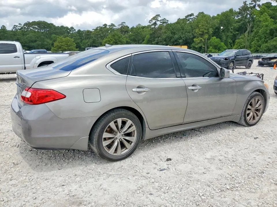 2014 INFINITI Q70 3.7  