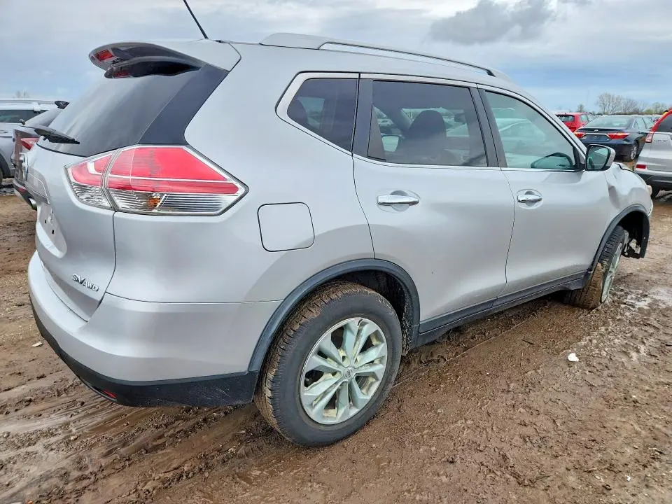 2015 NISSAN ROGUE SV  