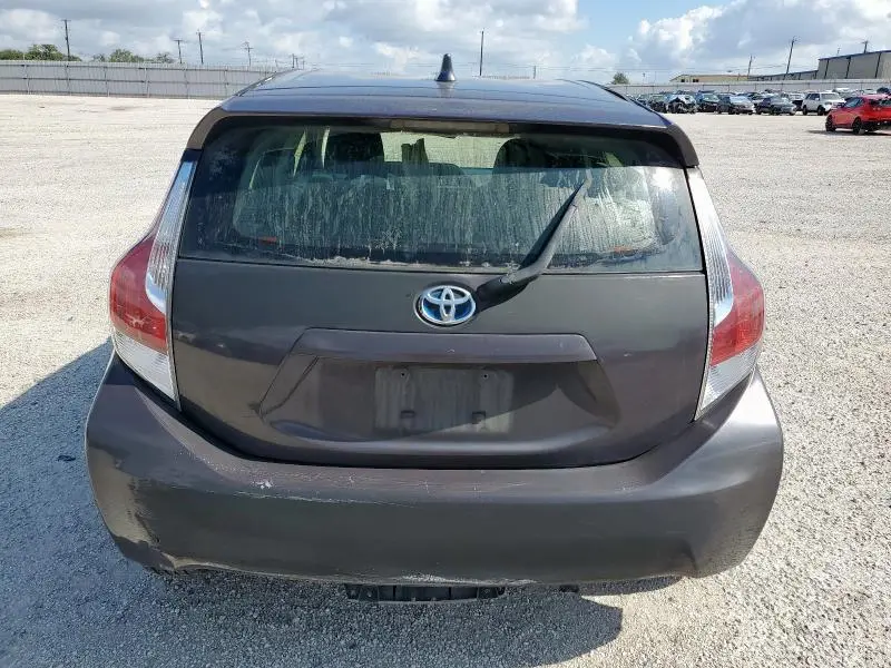 2015 TOYOTA PRIUS C   