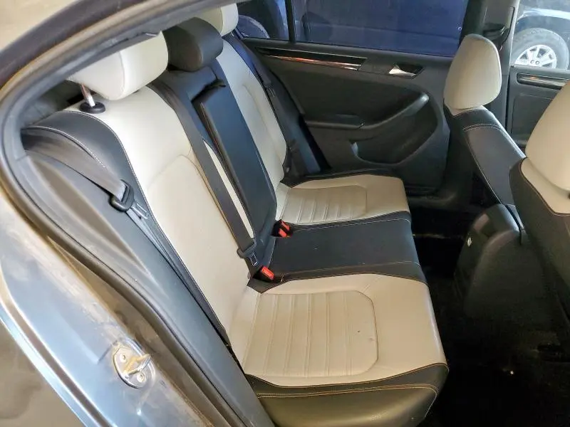 2015 VOLKSWAGEN JETTA SE  