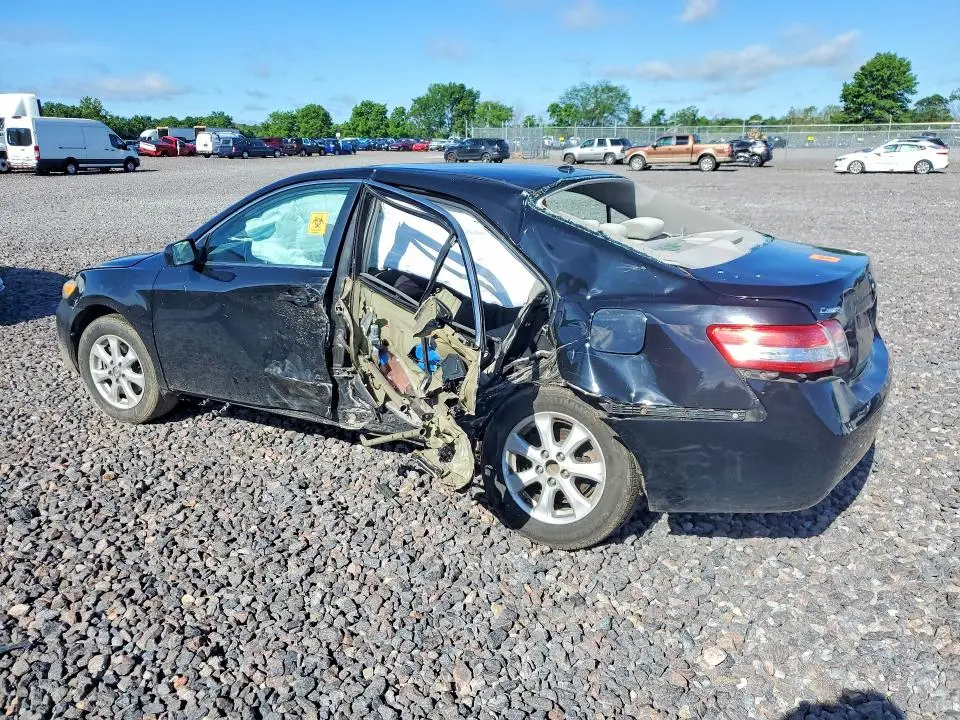 2010 TOYOTA CAMRY LE  