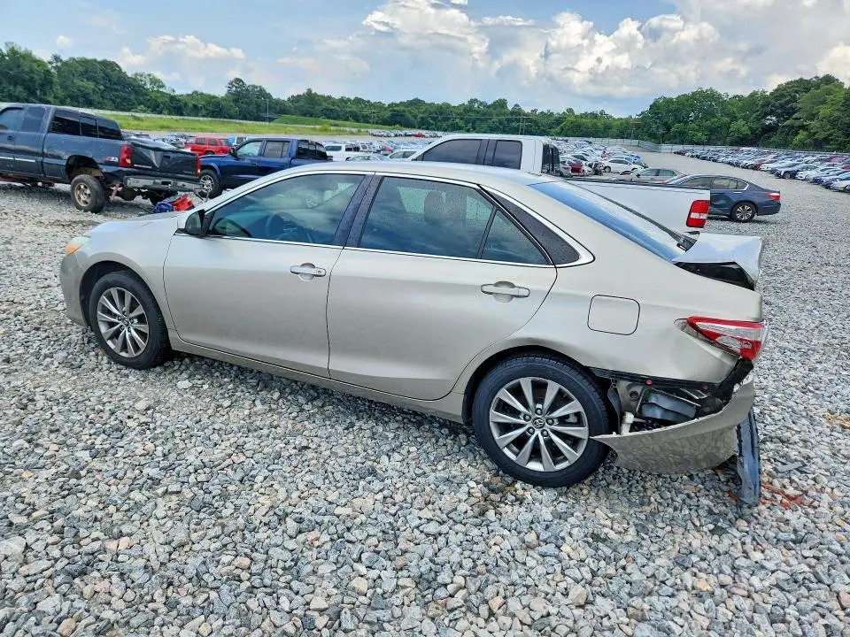 2017 TOYOTA CAMRY XLE  