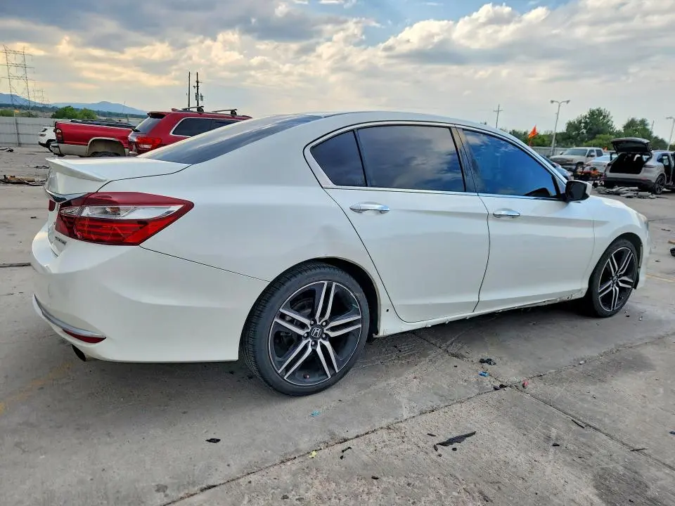 2017 HONDA ACCORD SPORT  