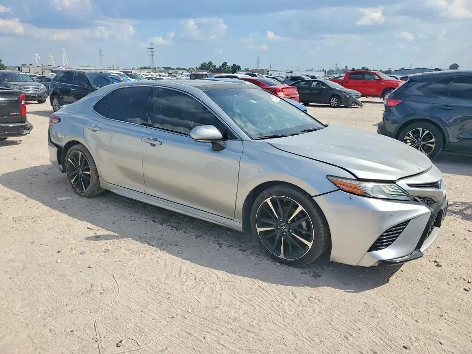 2018 TOYOTA CAMRY XSE V6  