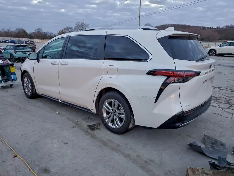 2023 TOYOTA SIENNA LIMITED  