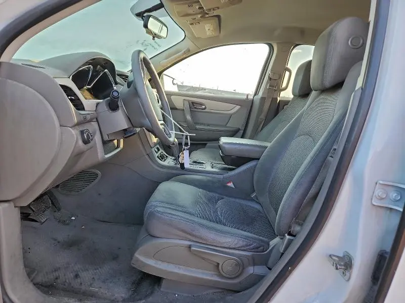 2016 CHEVROLET TRAVERSE LS  