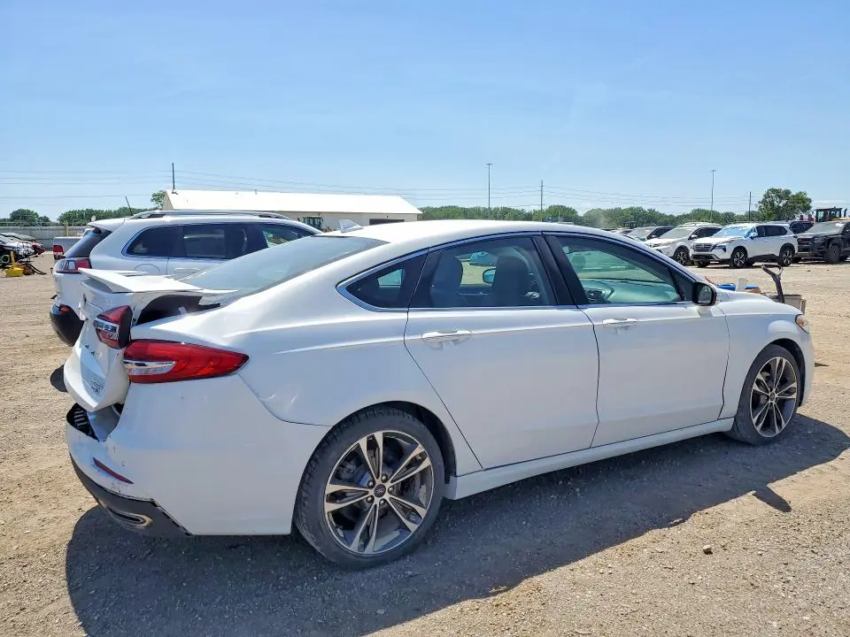 2020 FORD FUSION TITANIUM  