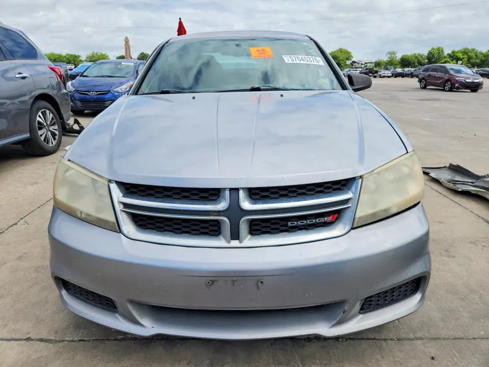 2013 DODGE AVENGER SE  