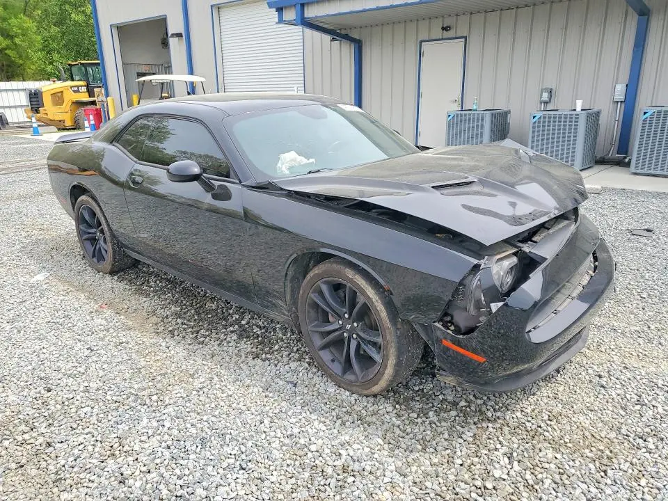 2017 DODGE CHALLENGER SXT  