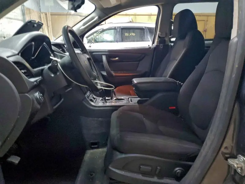 2015 CHEVROLET TRAVERSE LT  