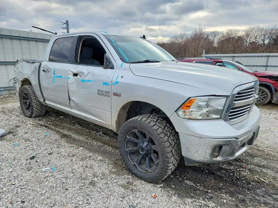 2018 RAM 1500 SLT  