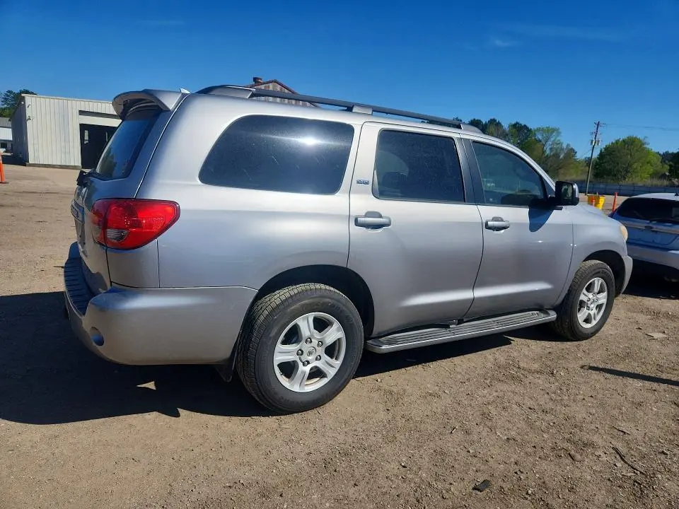 2010 TOYOTA SEQUOIA SR5  