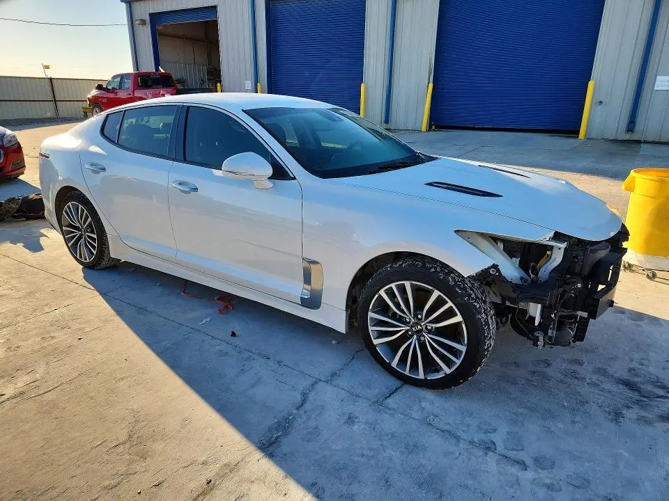 2019 KIA STINGER BASE  