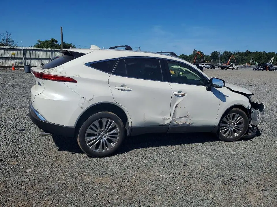2021 TOYOTA VENZA XLE  