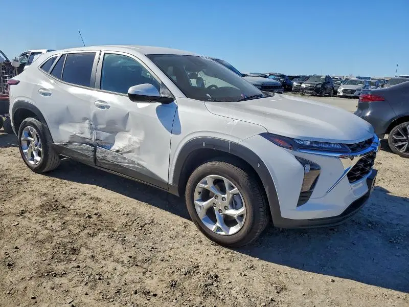 2025 CHEVROLET TRAX LS  