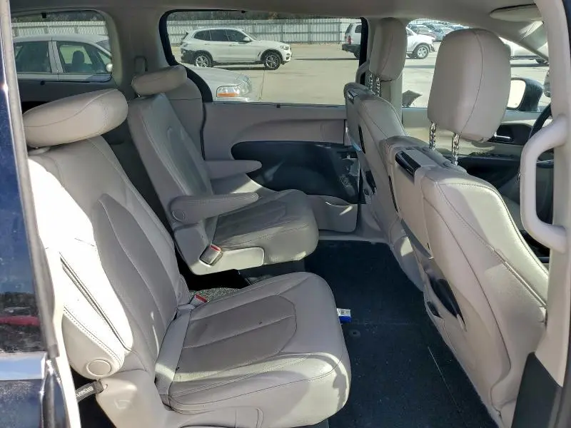 2019 CHRYSLER PACIFICA TOURING L PLUS  