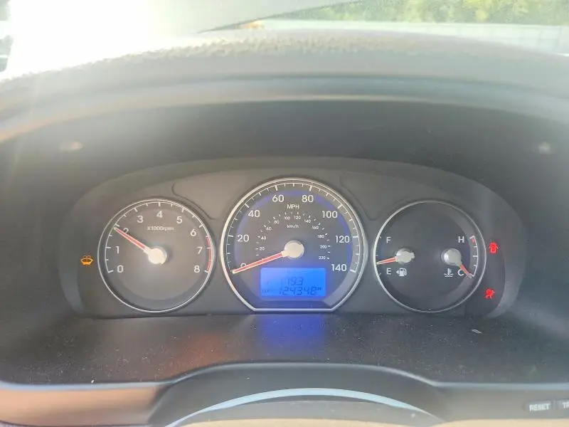 2010 HYUNDAI SANTA FE GLS  