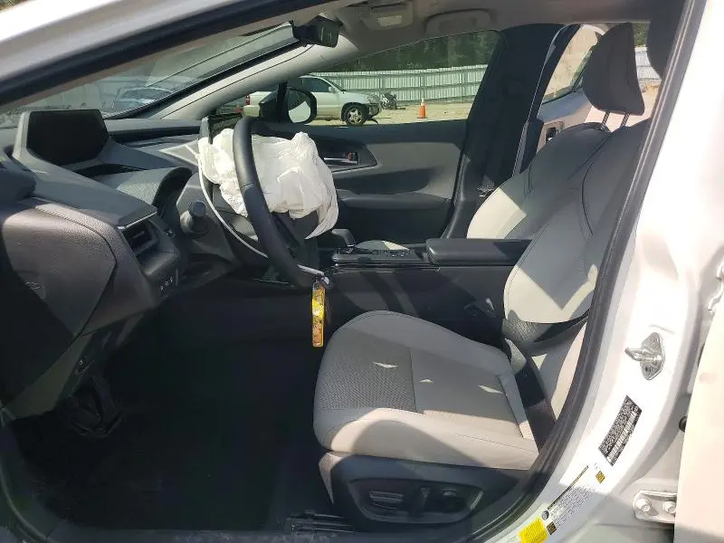 2024 TOYOTA PRIUS XLE  