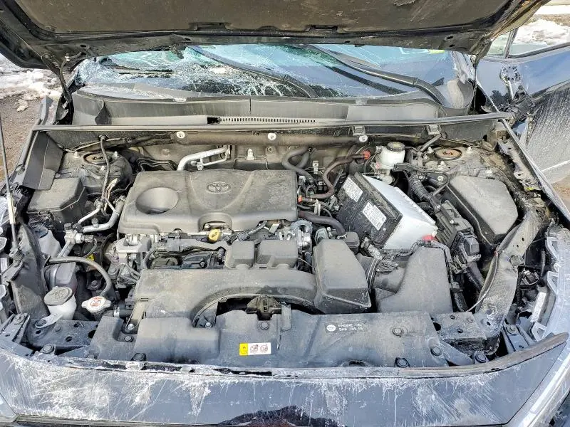 2022 TOYOTA RAV4 XLE  