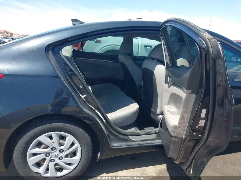 2017 HYUNDAI ELANTRA SE