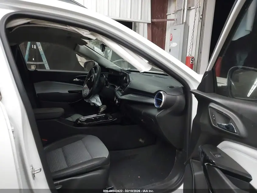 2024 CHEVROLET TRAX FWD LT