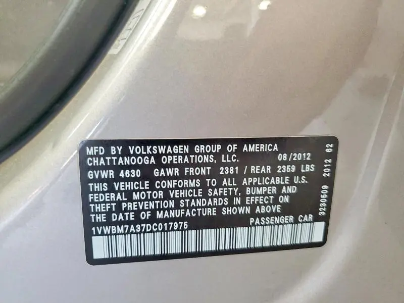 2013 VOLKSWAGEN PASSAT SE  