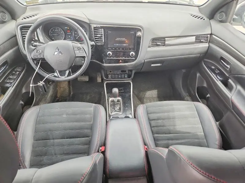 2020 MITSUBISHI OUTLANDER SE  