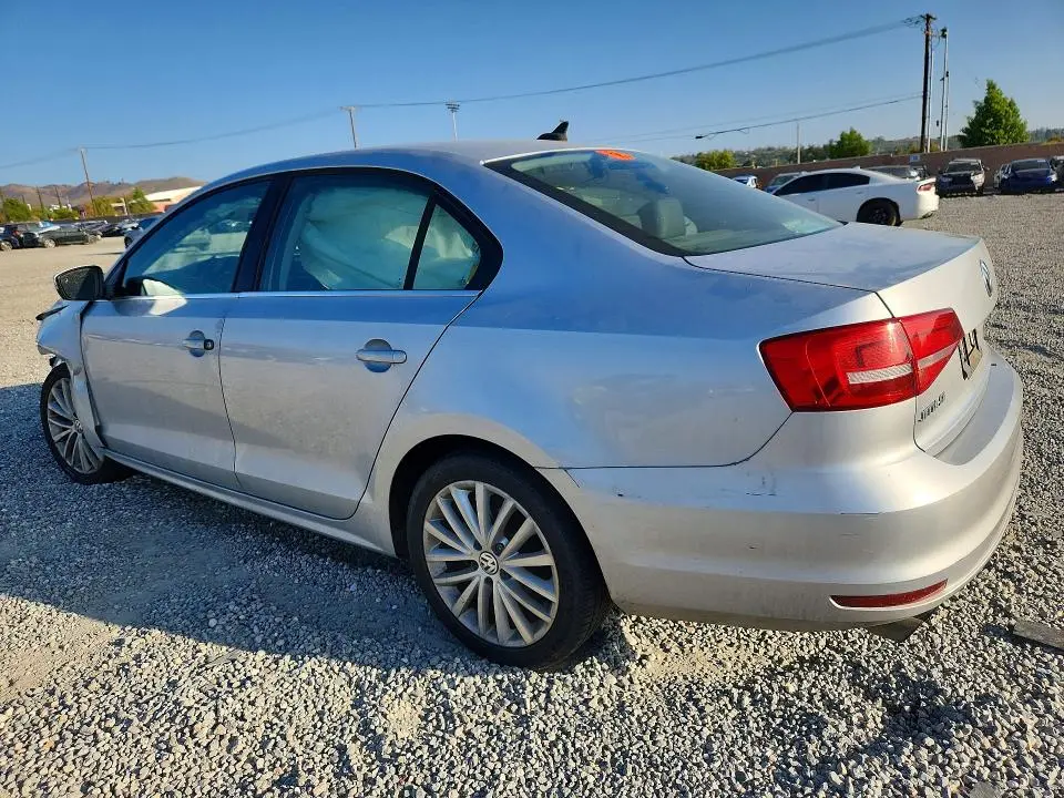 2015 VOLKSWAGEN JETTA SE  