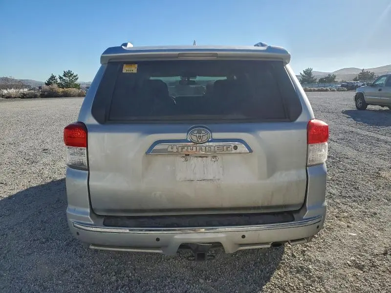 2011 TOYOTA 4RUNNER SR5  