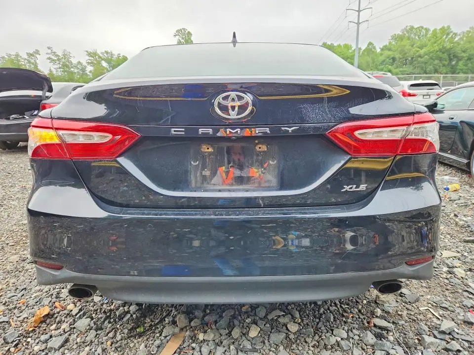 2018 TOYOTA CAMRY XLE V6  
