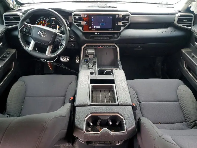 2022 TOYOTA TUNDRA SR5  