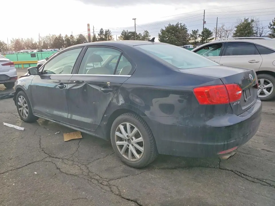 2013 VOLKSWAGEN JETTA SE  