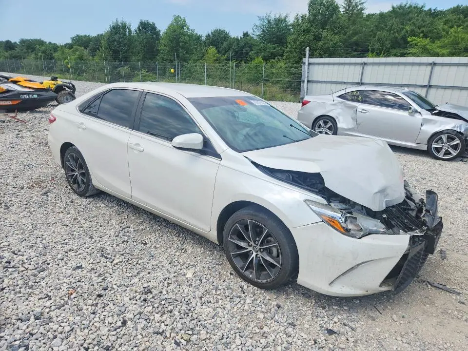 2015 TOYOTA CAMRY XSE  