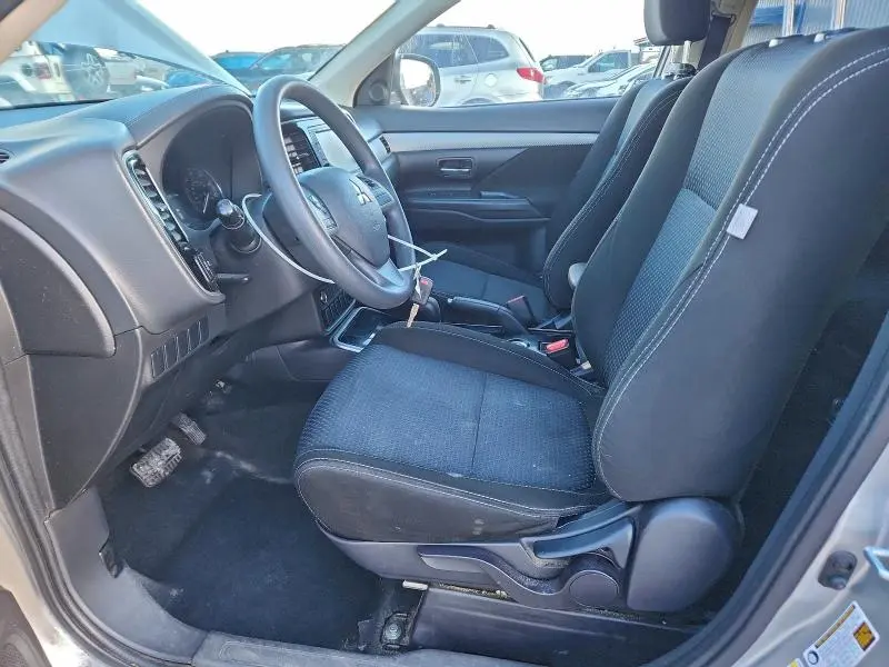 2018 MITSUBISHI OUTLANDER SE  