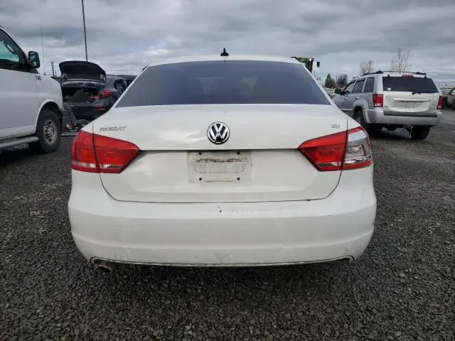 2013 VOLKSWAGEN PASSAT SE  