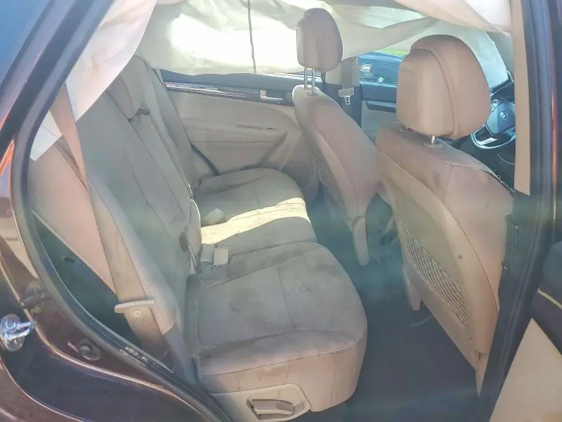 2014 KIA SORENTO LX  