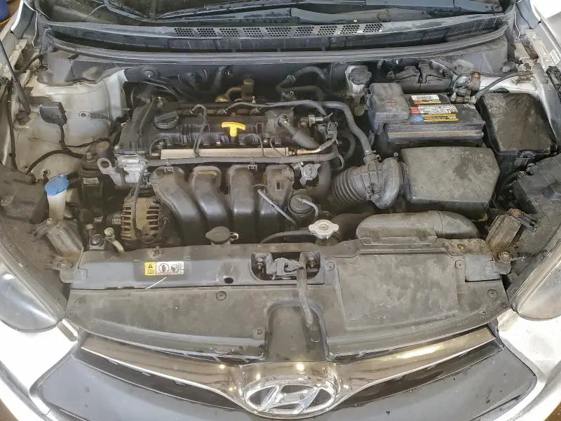 2013 HYUNDAI ELANTRA COUPE GS  