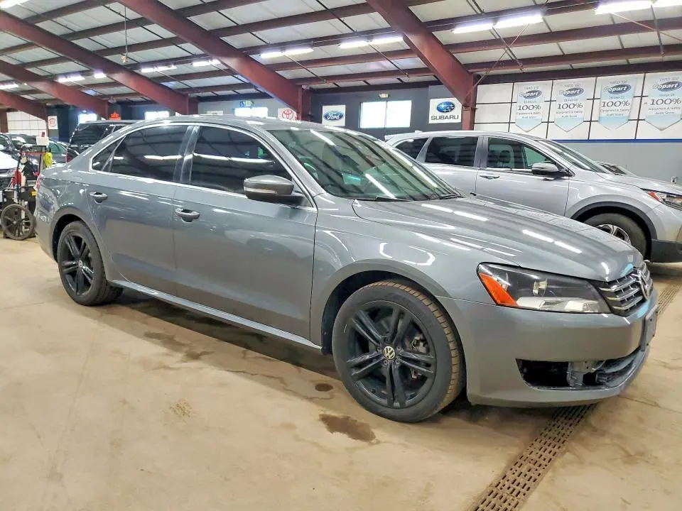 2014 VOLKSWAGEN PASSAT SE  