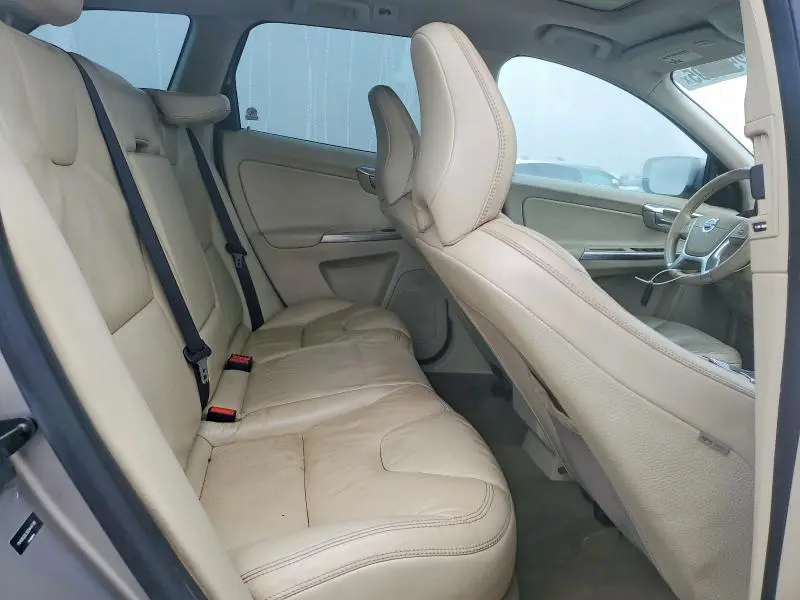 2013 VOLVO XC60 3.2  